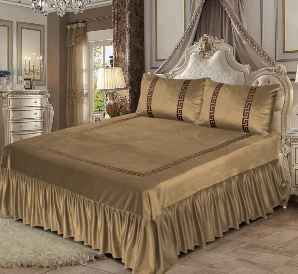 WhatsApp Image 2026-02-08 at 15.03.26 (1) 3PC Shine Velvet Applique Bridal Bedset